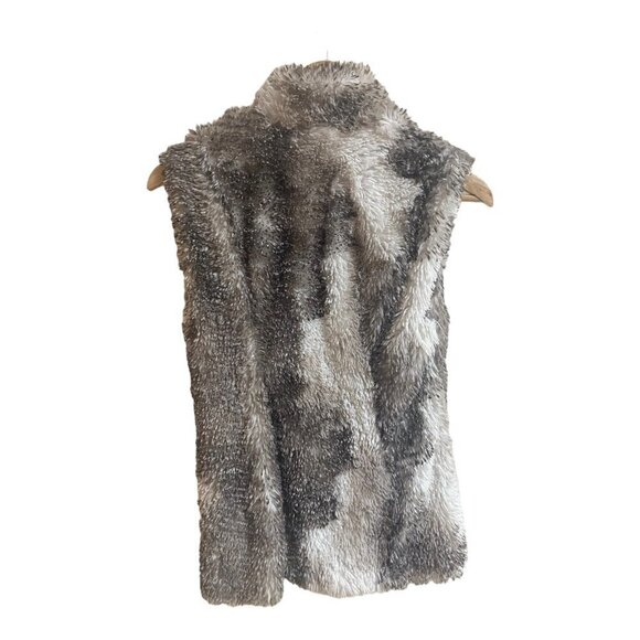 CAbi Aspen Faux Fur Vest Womens Size XS Brown Full Zip High Neck Sleeveless - Picture 3 of 14